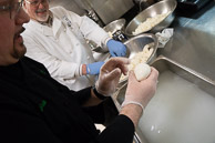Chef demonstrated how to shape the hot mozerella. DSC01827.jpg